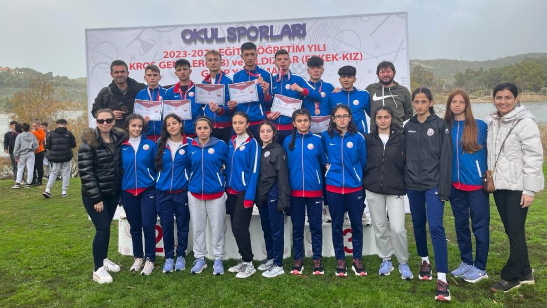 Okul Sporları Kros Müsabakalarında Ali Naki Erenyol Anadolu Lisesi Türkiye Finaline Gitmeye Hak Kazandı